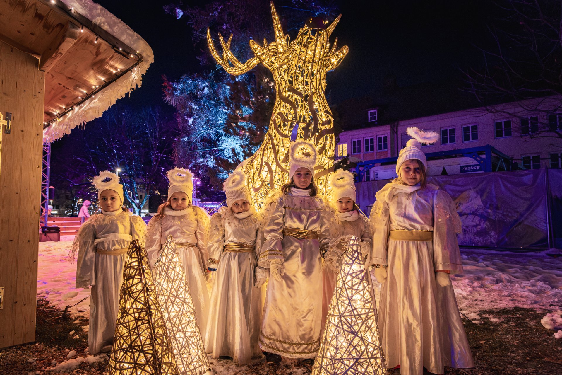 WeihnachtsmarktReutte-Engeleinzug_TVBNaturparkregionReutte-LeaZotz_2025_36